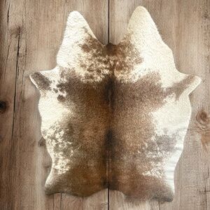 Loloi II Grand Canyon Coffee/Ivory 
Accent Faux Cowhide Rug 5' x 6'-6"